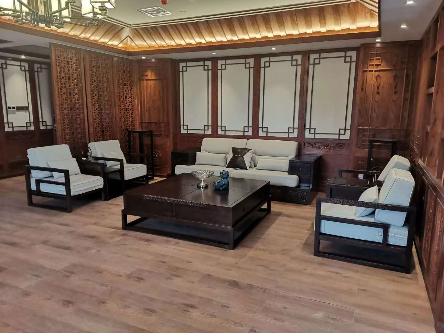 昆明罗小姐